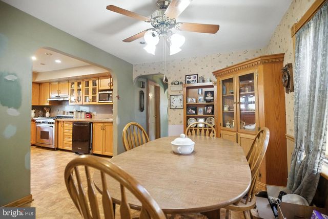 720 CEDAR AVE, Mount Ephraim, NJ 08059