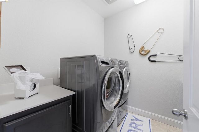 72 Greystone Pl, Pittsburg, CA 94565