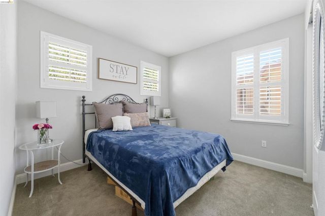 72 Greystone Pl, Pittsburg, CA 94565