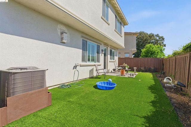 72 Greystone Pl, Pittsburg, CA 94565