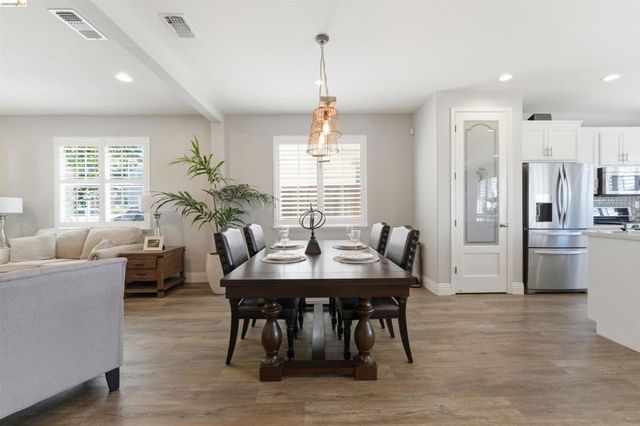 72 Greystone Pl, Pittsburg, CA 94565