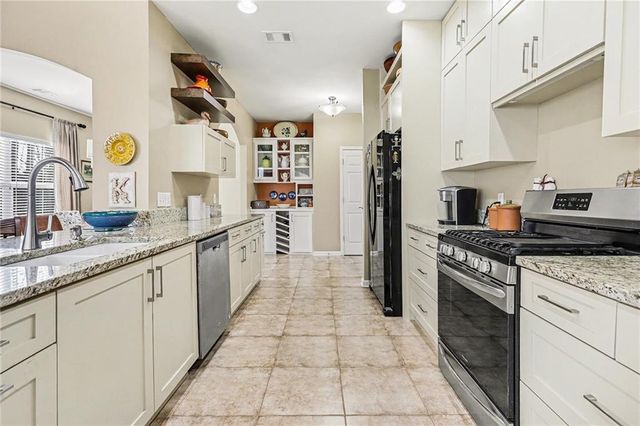 6645 Grove Meadows Ln, Cumming, GA 30028