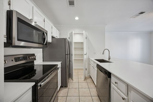 4125 Holland Avenue 211, Dallas, TX 75219