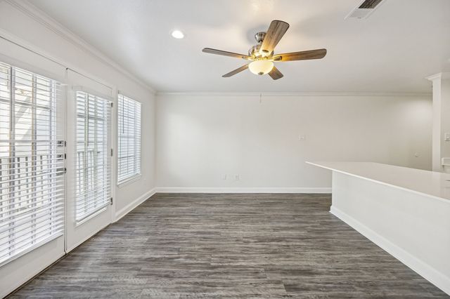 4125 Holland Avenue 211, Dallas, TX 75219