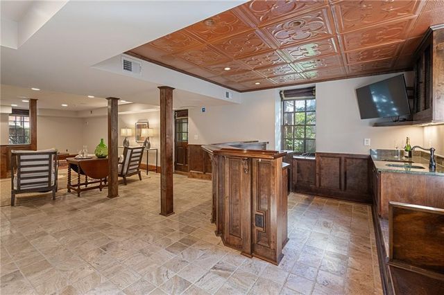 1077 Lanier NE Boulevard, Atlanta, GA 30306