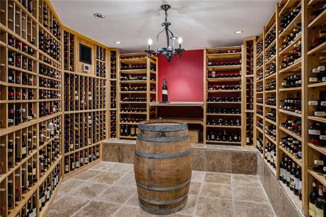 1077 Lanier NE Boulevard, Atlanta, GA 30306