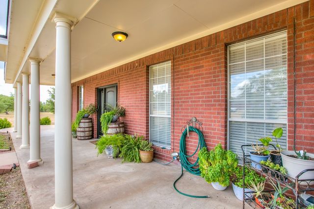 2003 N 11th Street, Ballinger, TX 76821