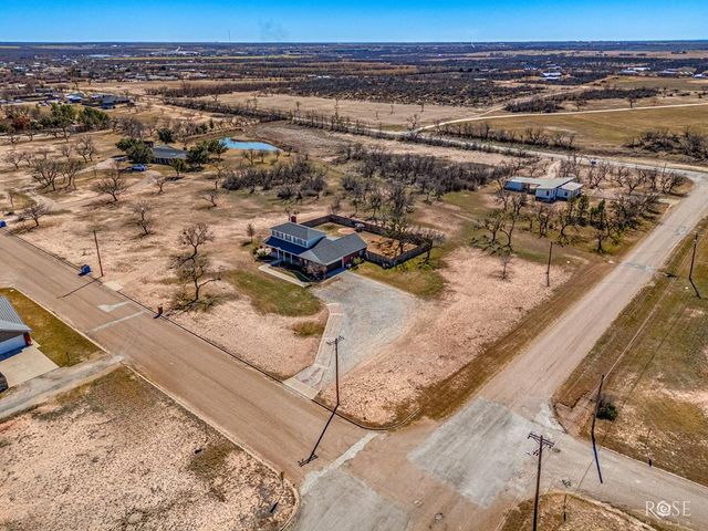 2003 N 11th Street, Ballinger, TX 76821