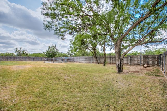 2003 N 11th Street, Ballinger, TX 76821