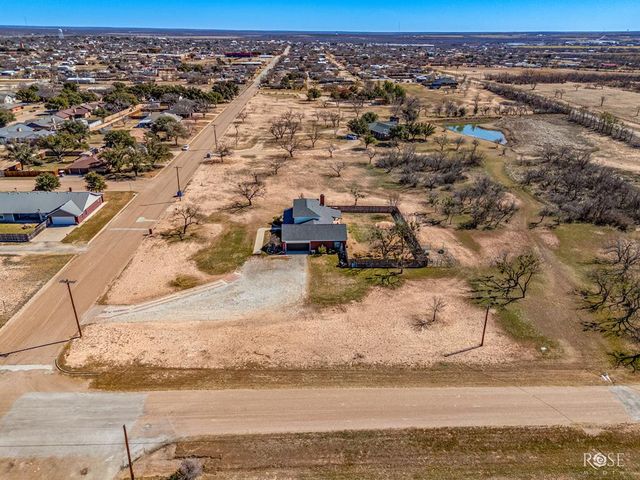 2003 N 11th Street, Ballinger, TX 76821