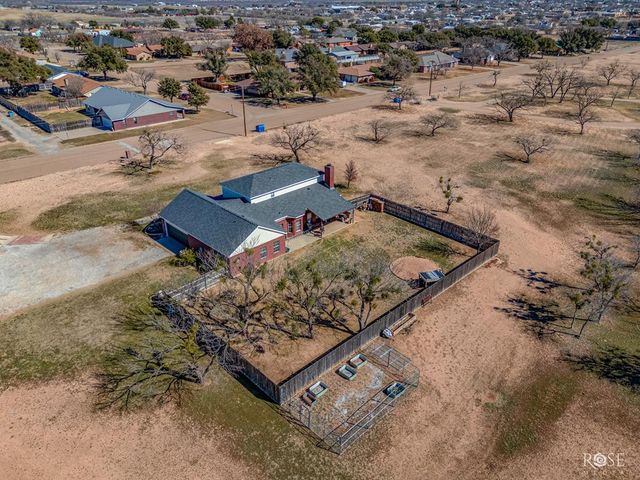 2003 N 11th Street, Ballinger, TX 76821
