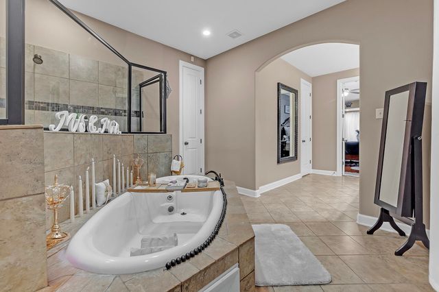 7763 SHADOWCREST RD, Memphis, TN 38125