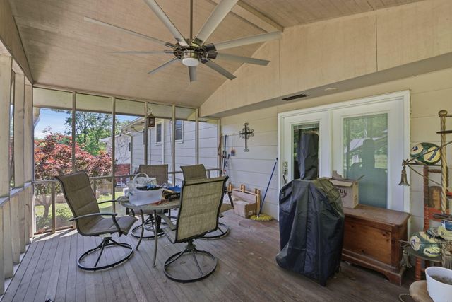 1325 N Glen Drive, Hixson, TN 37343