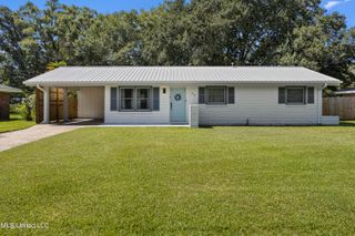 108 Sunhaven Drive, Ocean Springs, MS 39564
