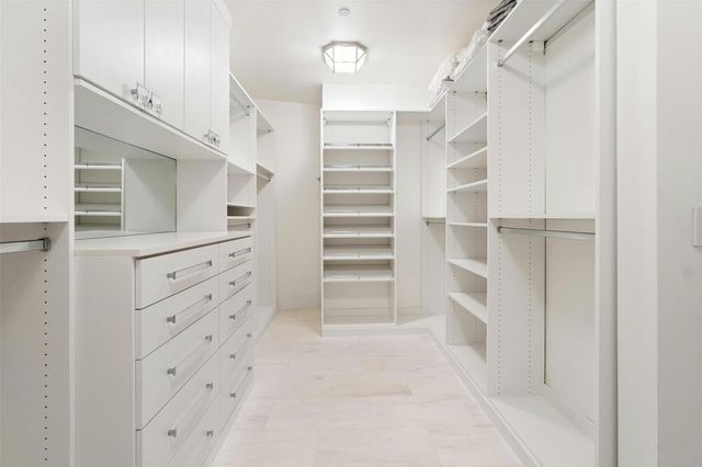 200 Congress Ave 41Q, Austin, TX 78701