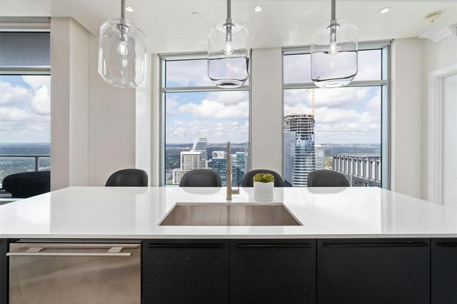 200 Congress Ave 41Q, Austin, TX 78701