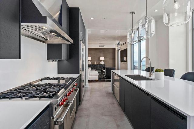 200 Congress Ave 41Q, Austin, TX 78701