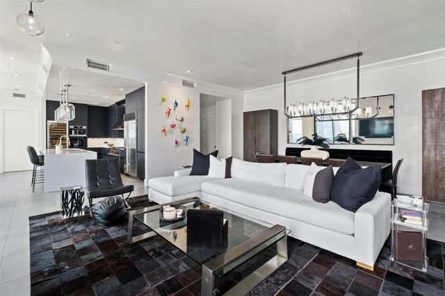 200 Congress Ave 41Q, Austin, TX 78701