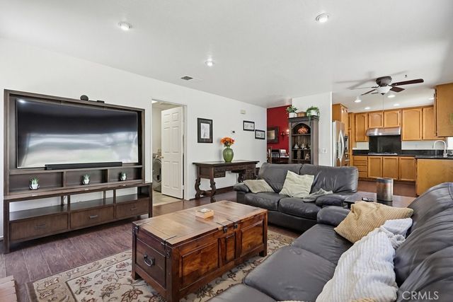 17711 Silverstream, Canyon Country, CA 91387