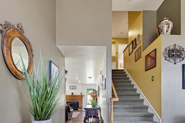 17711 Silverstream, Canyon Country, CA 91387