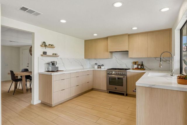 6 Joya Drive, Palm Desert, CA 92260