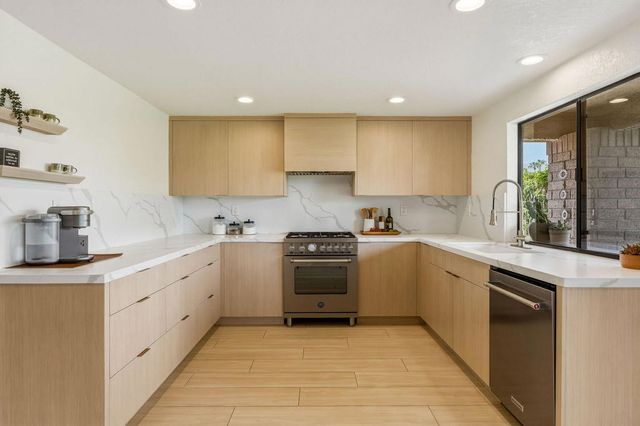 6 Joya Drive, Palm Desert, CA 92260