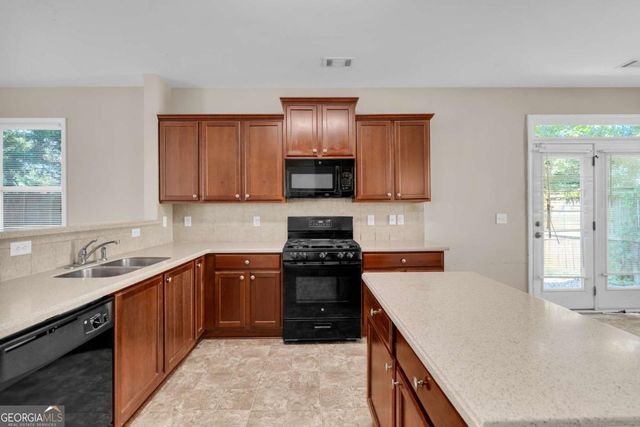 7275 Toccoa Circle, South Fulton, GA 30291