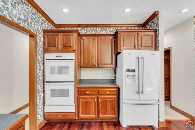 7639 SW 19th ST, Topeka, KS 66615