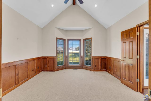 7639 SW 19th ST, Topeka, KS 66615