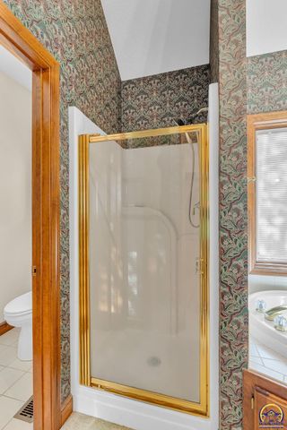 7639 SW 19th ST, Topeka, KS 66615