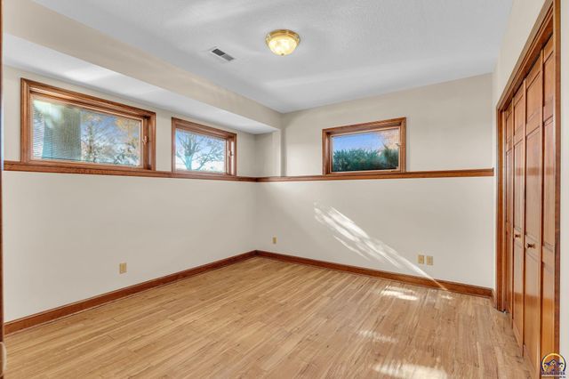 7639 SW 19th ST, Topeka, KS 66615