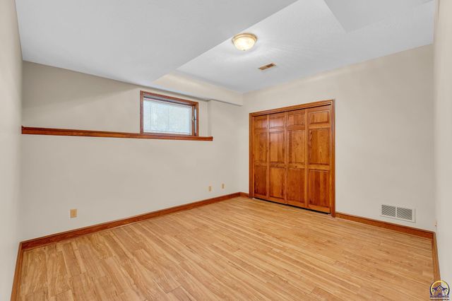 7639 SW 19th ST, Topeka, KS 66615