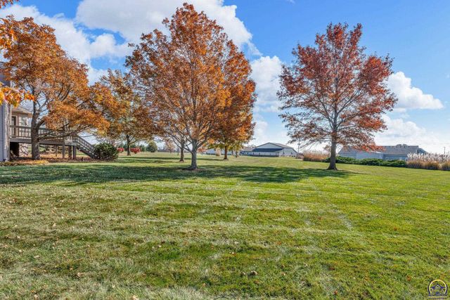 7639 SW 19th ST, Topeka, KS 66615