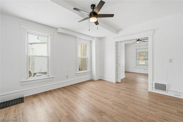 480 Bell Street, Akron, OH 44307