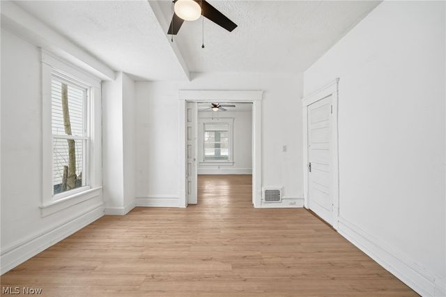 480 Bell Street, Akron, OH 44307