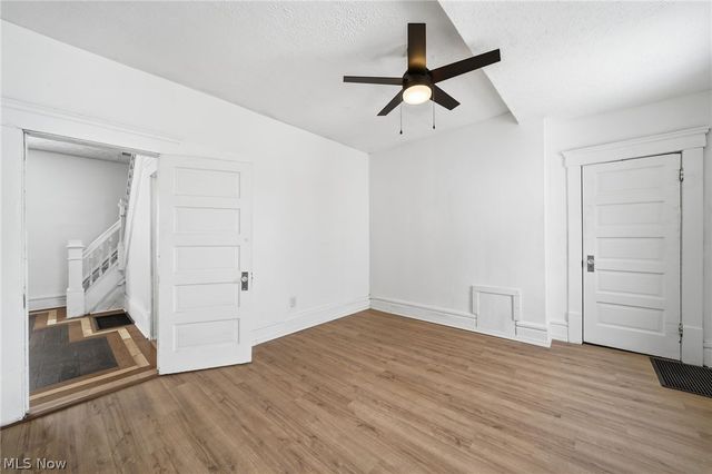 480 Bell Street, Akron, OH 44307