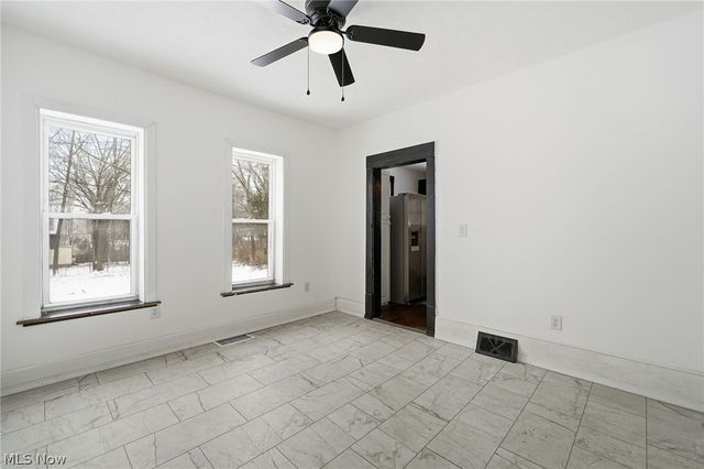 480 Bell Street, Akron, OH 44307