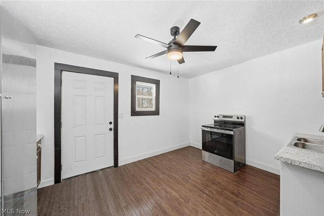 480 Bell Street, Akron, OH 44307