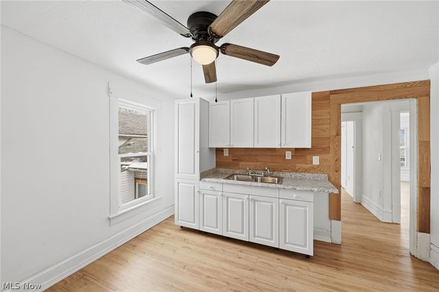 480 Bell Street, Akron, OH 44307