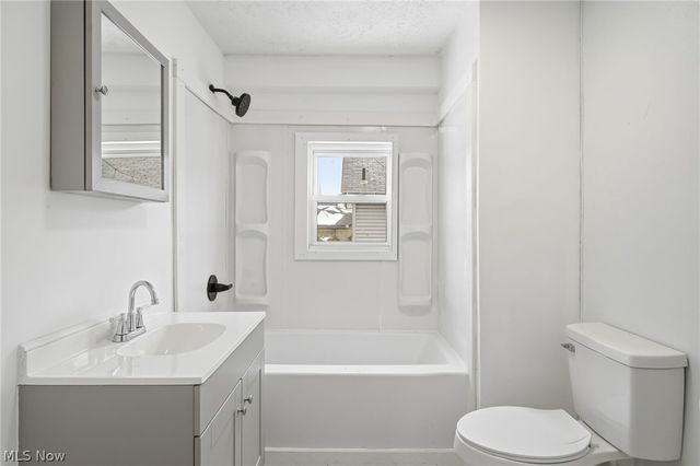 480 Bell Street, Akron, OH 44307