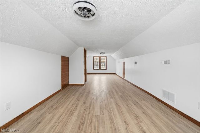 480 Bell Street, Akron, OH 44307