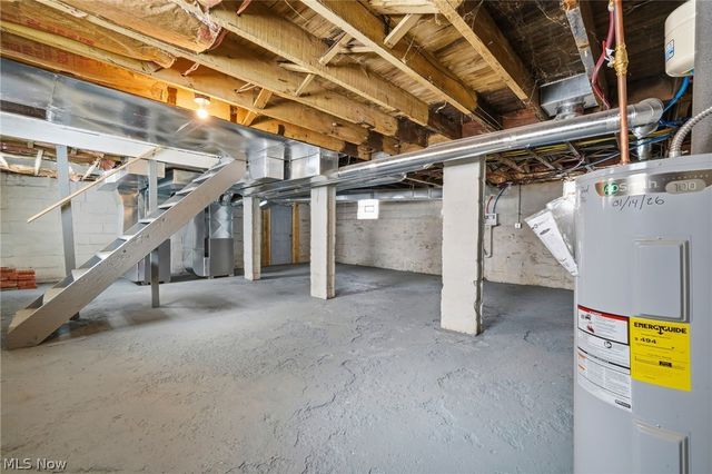 480 Bell Street, Akron, OH 44307