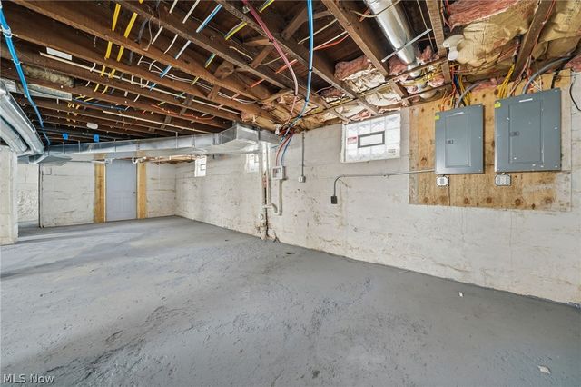 480 Bell Street, Akron, OH 44307