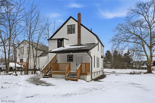 480 Bell Street, Akron, OH 44307