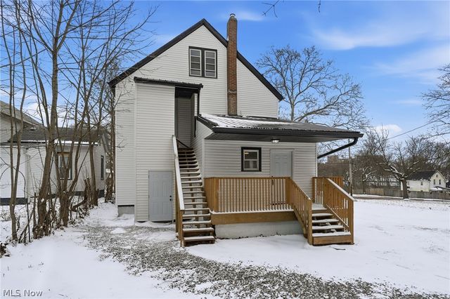 480 Bell Street, Akron, OH 44307