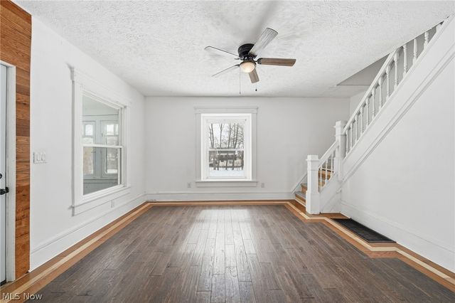 480 Bell Street, Akron, OH 44307