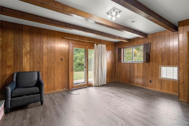 7241 Lucerne Street, Dearborn Heights, MI 48127