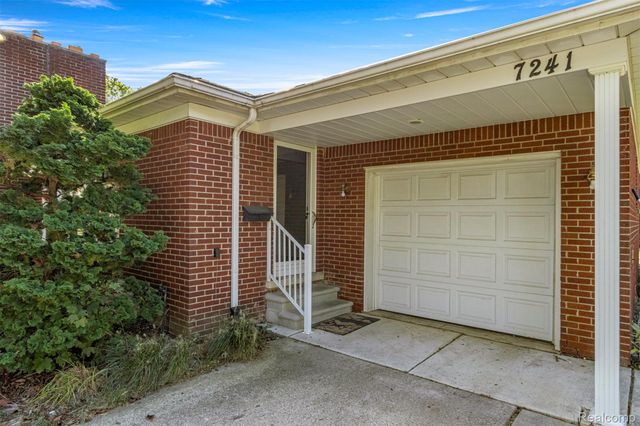 7241 Lucerne Street, Dearborn Heights, MI 48127