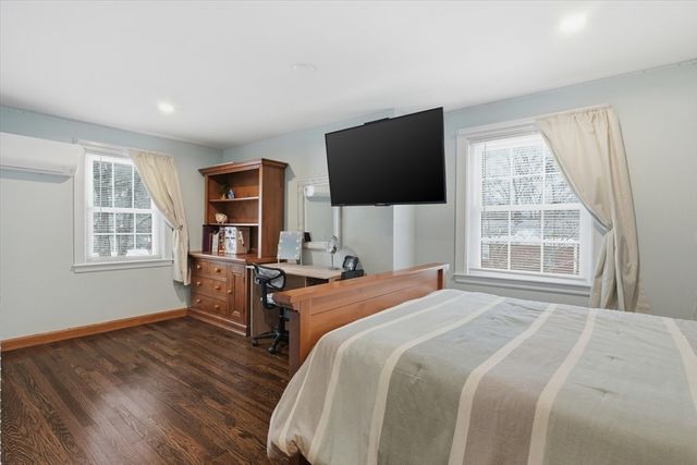 612 Chandler St, Tewksbury, MA 01876