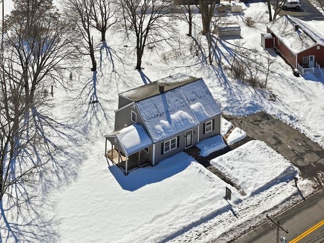 612 Chandler St, Tewksbury, MA 01876